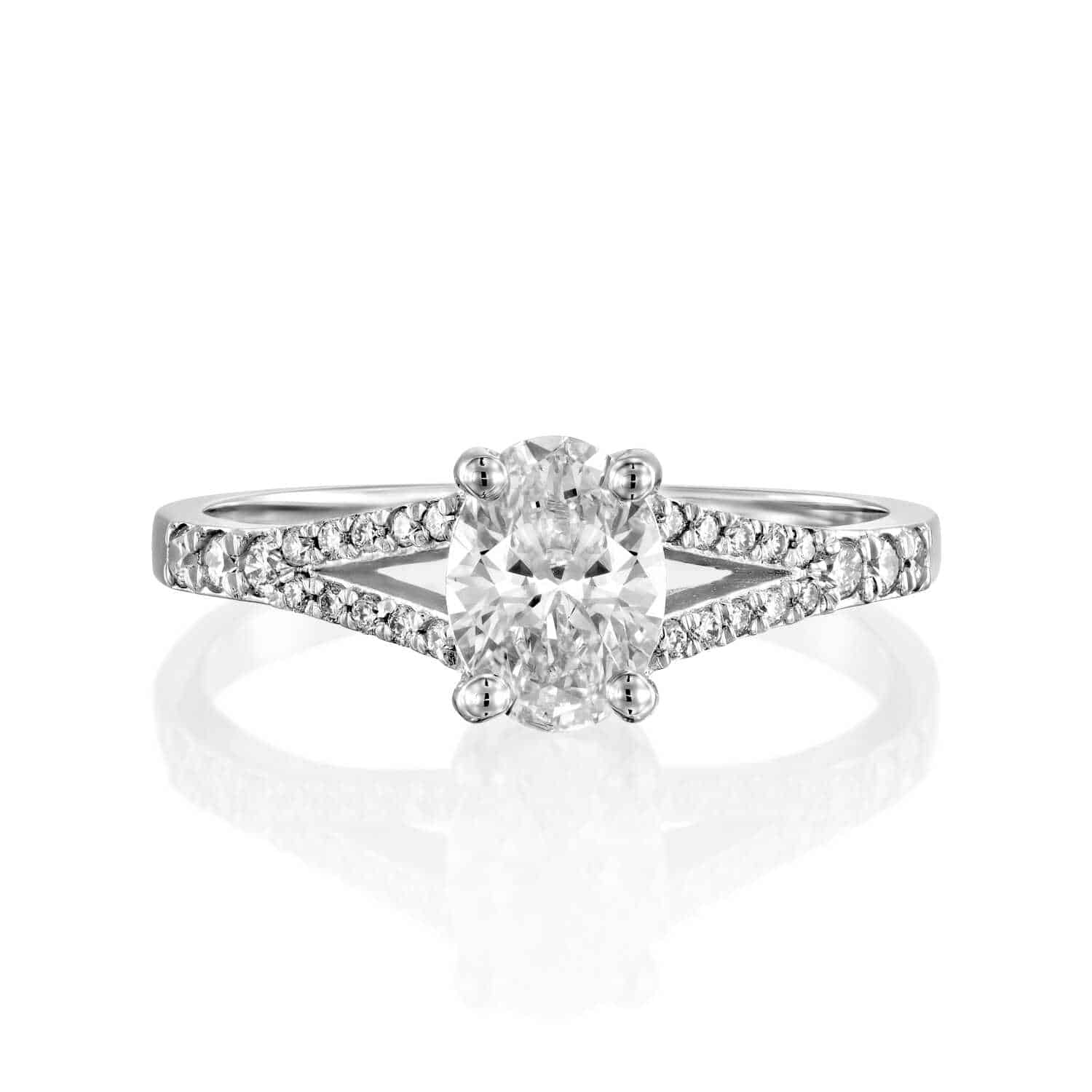 טבעת יהלום אובל "אמיליה" זהב לבן