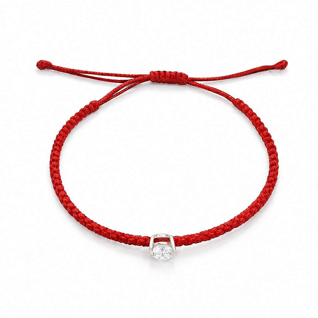 צמיד חוט אדום לנשים עם יהלום אובל