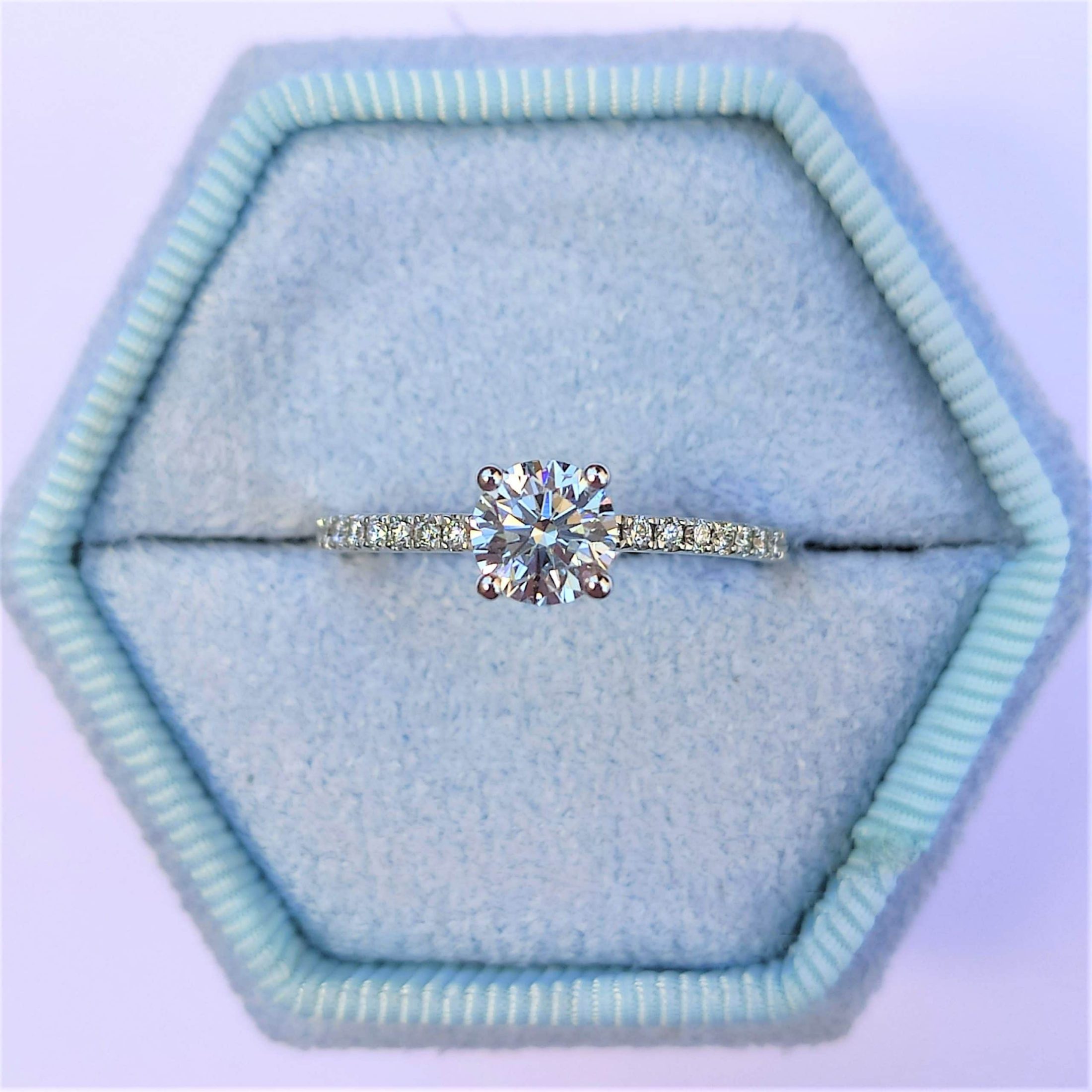 טבעת אירוסין "קרול" זהב לבן