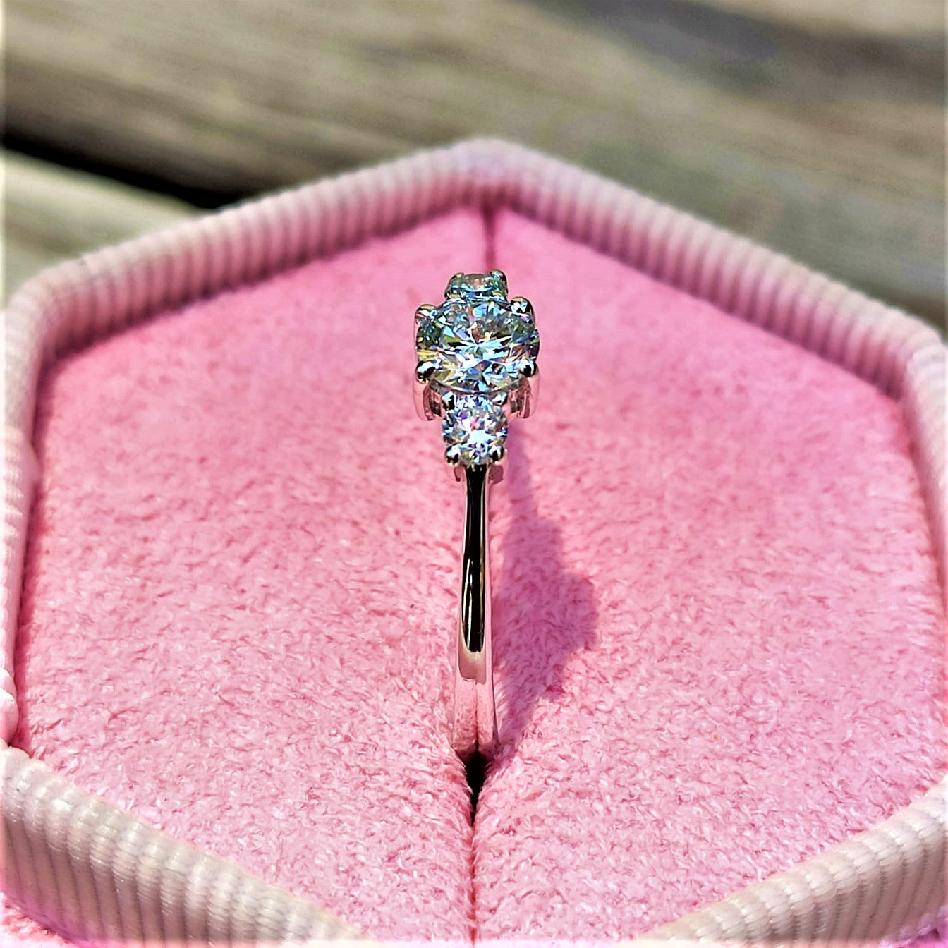 טבעת אירוסין "נואל" זהב לבן