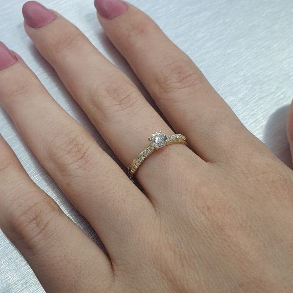 טבעת אירוסין "מוניק" זהב צהוב