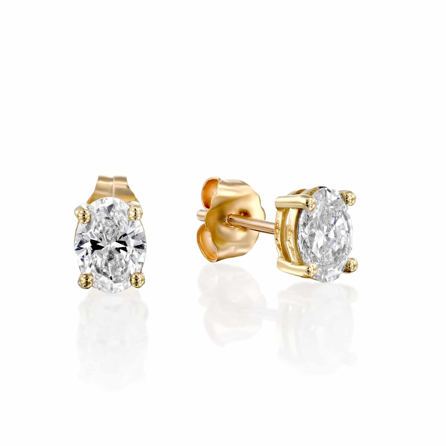 יהלומי מעבדה "אובל" המשובצים בעגילי סוליטר צמודים לאוזן בזהב צהוב