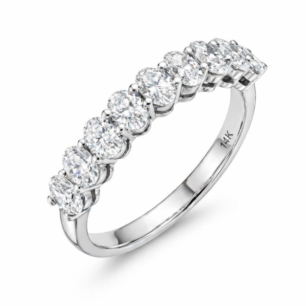 טבעת 9 אובלים מעבדה מזהב לבן בעיצוב שורה קלאסי