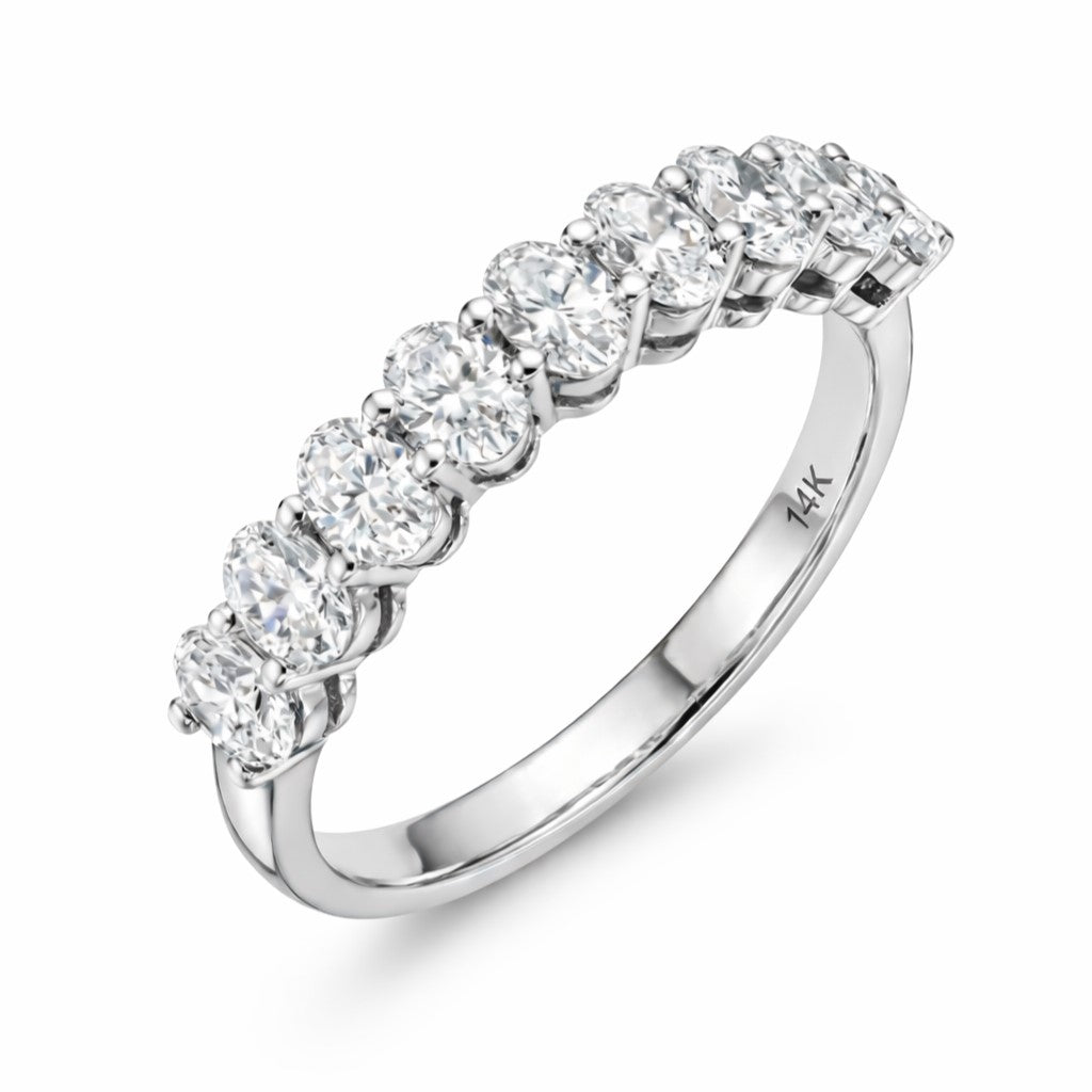 טבעת 9 אובלים מעבדה מזהב לבן בעיצוב שורה קלאסי