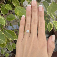 טבעת אירוסין קלאסית יהלום מעבדה עגול ושיבוץ קתדרלה