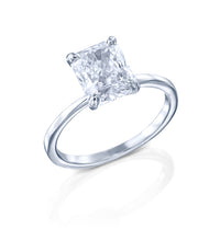 טבעת רדיאנט זהב לבן עם יהלום מעבדה בחיתוך מלבן קלאסי