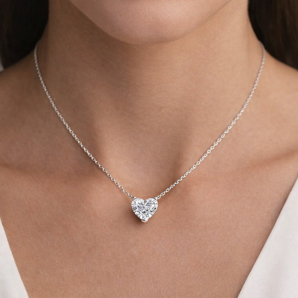 שרשרת לב יהלום מעבדה מרחף מזהב לבן