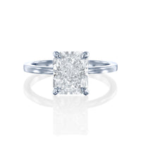 טבעת רדיאנט זהב לבן עם יהלום מעבדה בחיתוך מלבן קלאסי