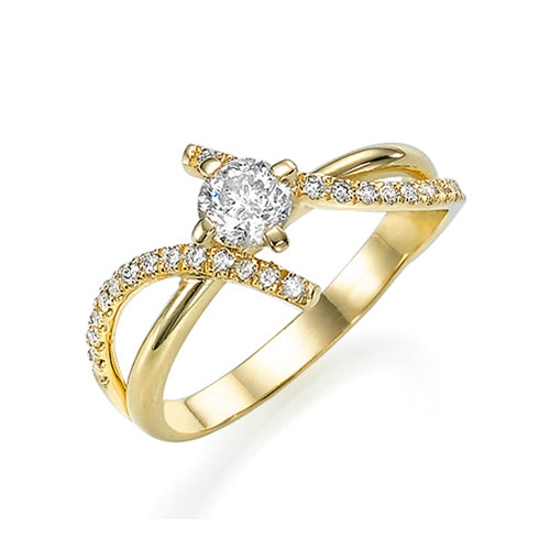 טבעת מייגן טוויסט זהב צהוב עם יהלום מעבדה וזרועות משובצות יהלומים