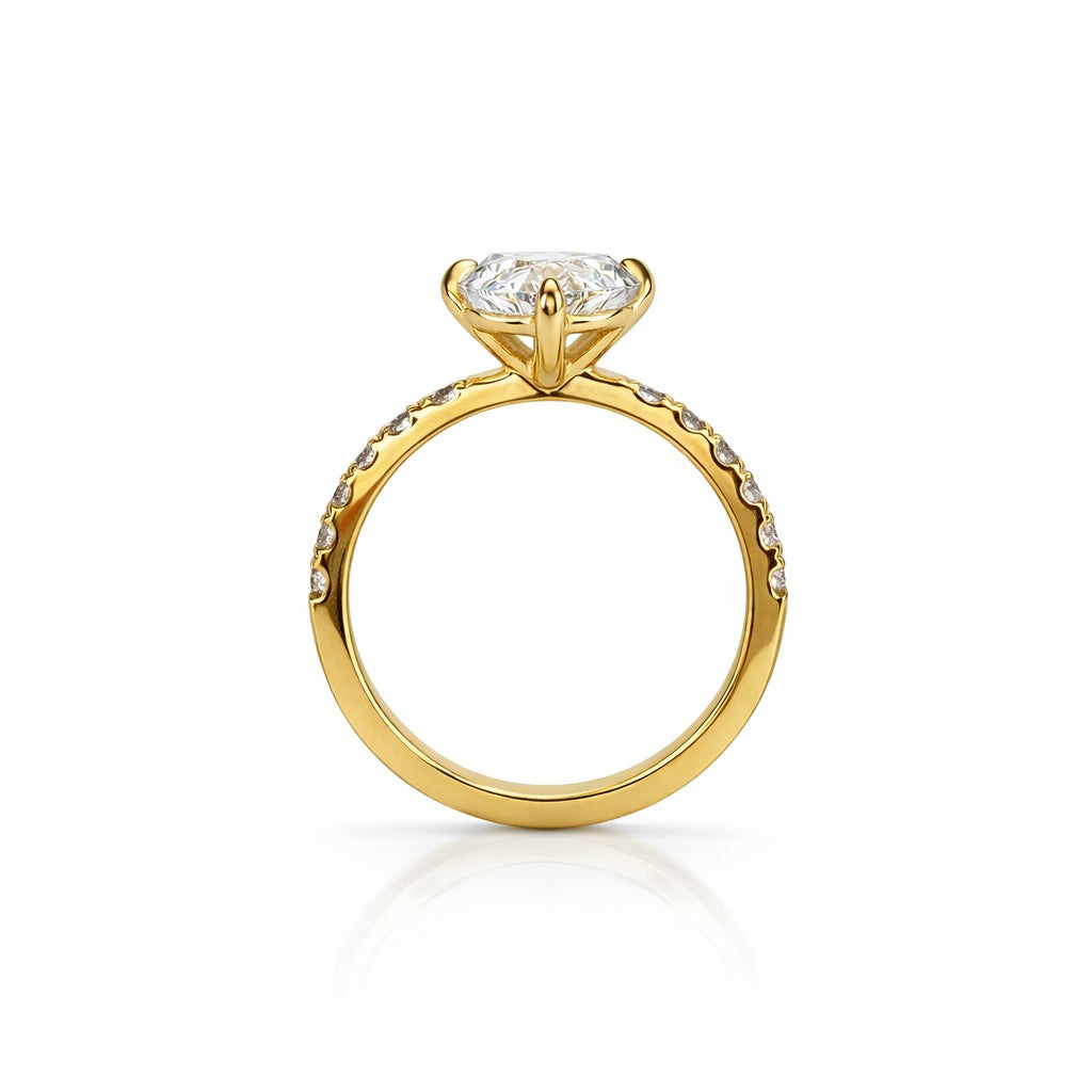 טבעת יהלום מרקיזה אריא בעיצוב קלאסי