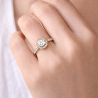 טבעת אירוסין רייני זהב צהוב עם היילו קלאסי