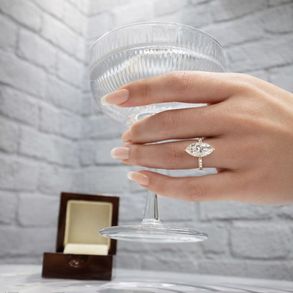 טבעת יהלום מרקיזה אריא בעיצוב קלאסי