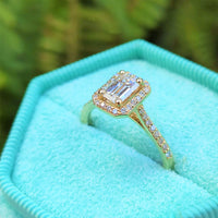 טבעת "אנסטסיה" יהלום אמרלד זהב צהוב