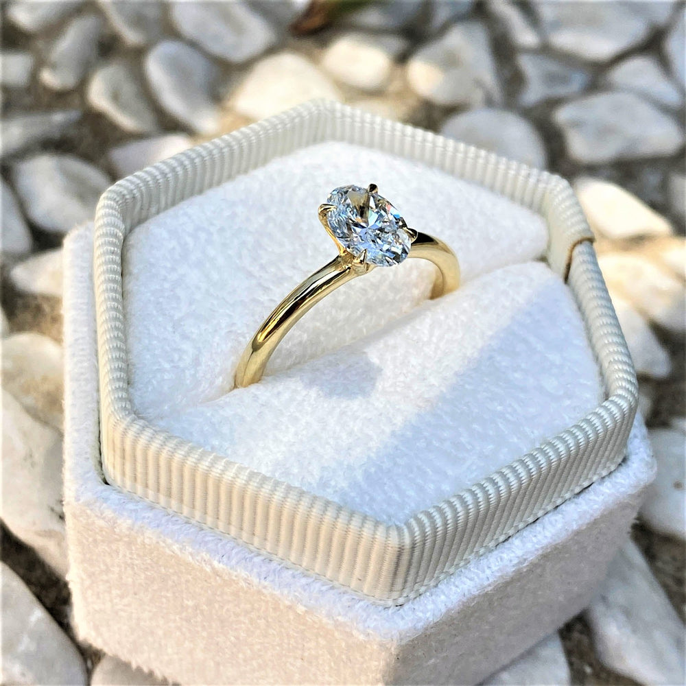 טבעת יהלום אובל "אריאנה" זהב צהוב