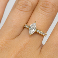 טבעת יהלום מרקיזה זהב צהוב משובצת יהלומים