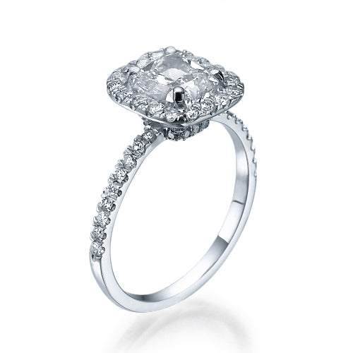 טבעת קושיין מזהב לבן עם יהלום מעבדה יוקרה וניצוץ מושלם