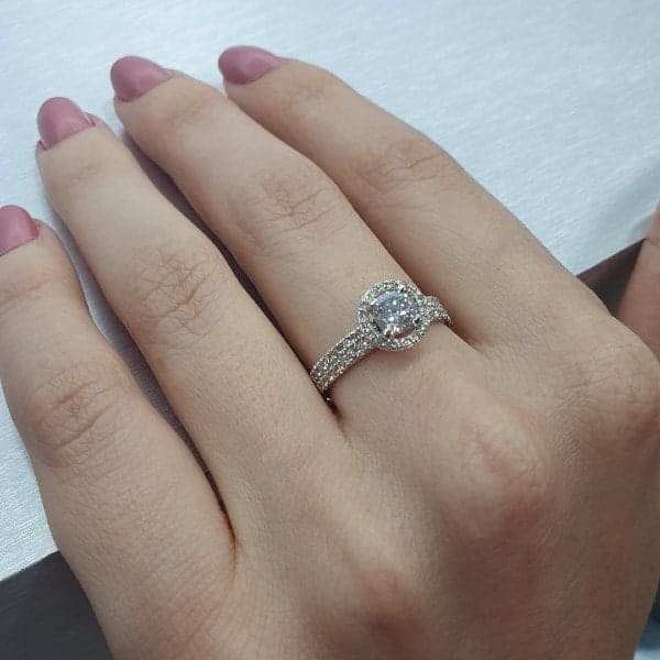 טבעת אירוסין "ונסה" זהב צהוב