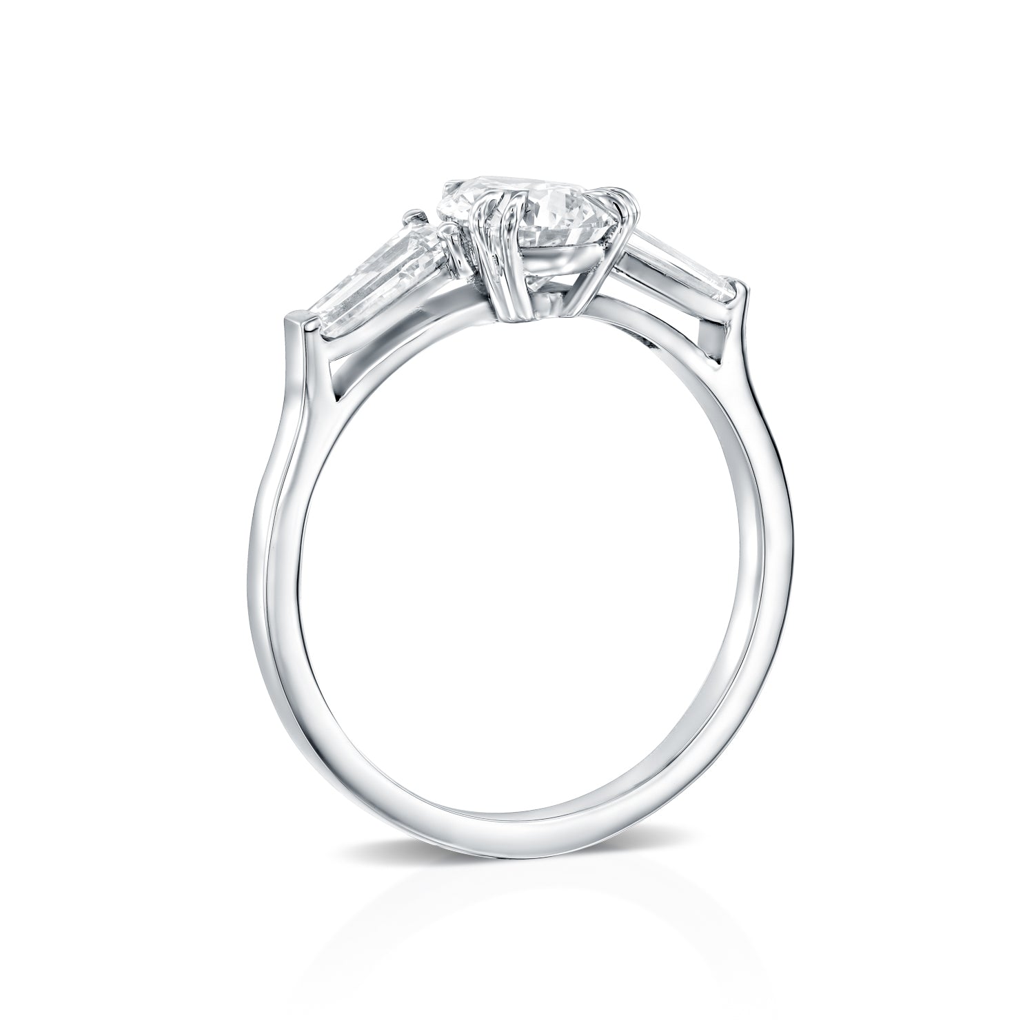 טבעת יהלום מעבדה טיפה ושני טייפרים