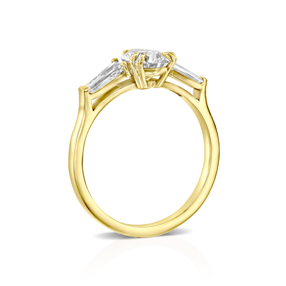 טבעת יהלום מעבדה טיפה וטייפרים בצהוב