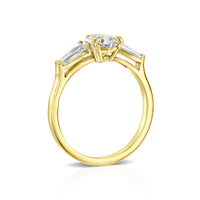 טבעת יהלום מעבדה טיפה וטייפרים בצהוב