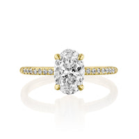 טבעת אירוסין "אריאנה משובצת" יהלום אובל זהב צהוב