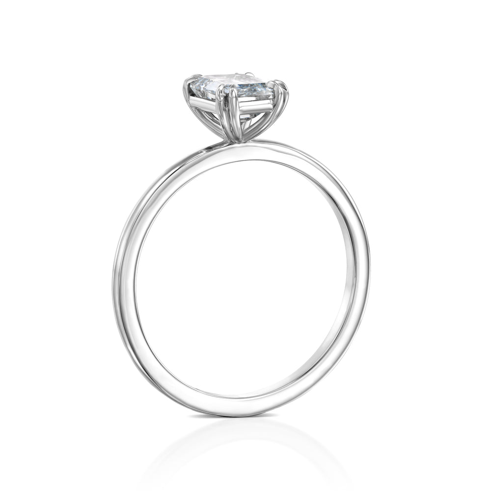 טבעת אירוסין "סוליטר אמרלד" זהב לבן