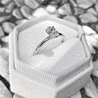 טבעת יהלום אובל "אריאנה" זהב לבן