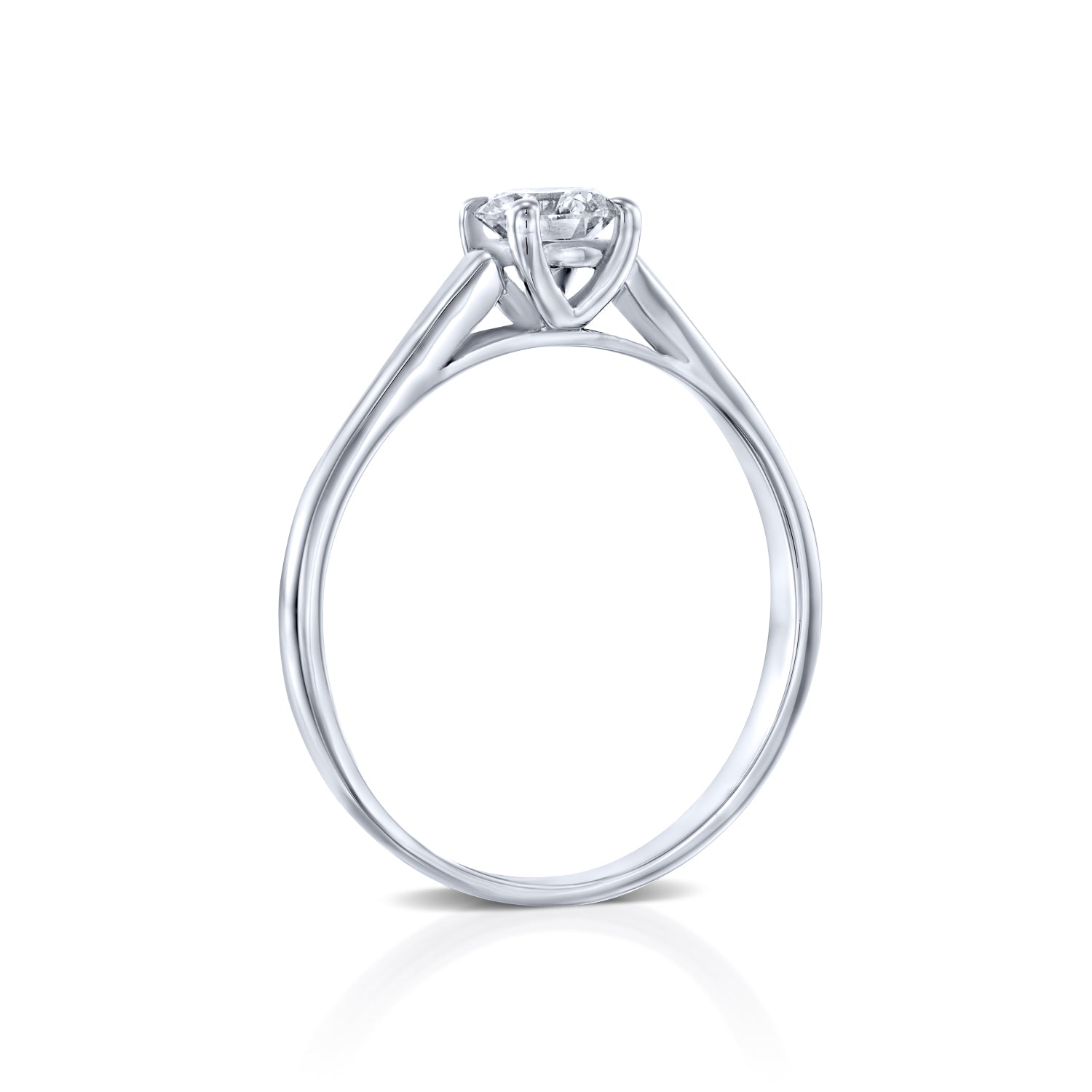 טבעת זהב לבן סוליטר קלואי המשובצת יהלום בעיצוב מאוד קלאסי ועדין