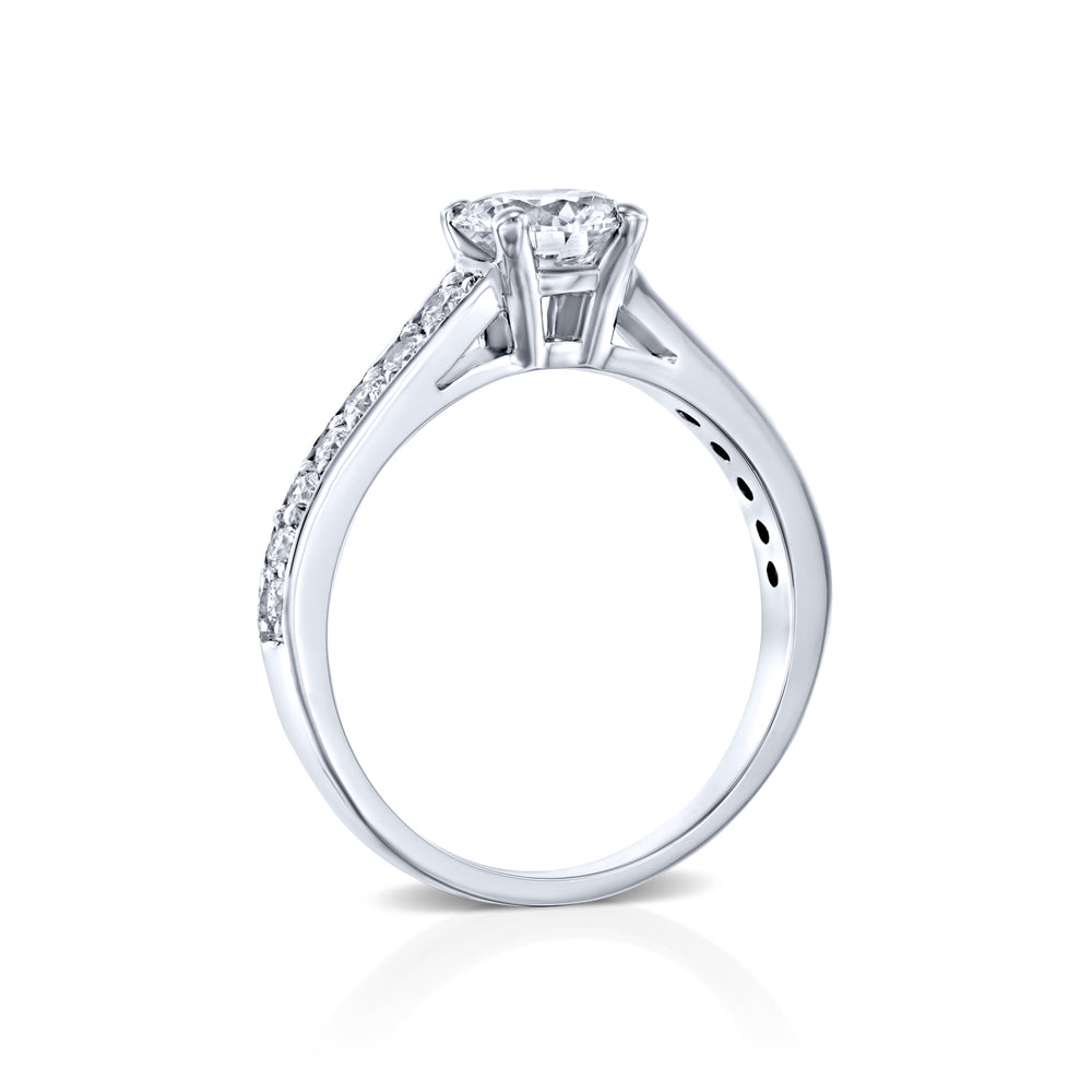 טבעת סול משובצת יהלומי מעבדה מזהב לבן לאירוסין