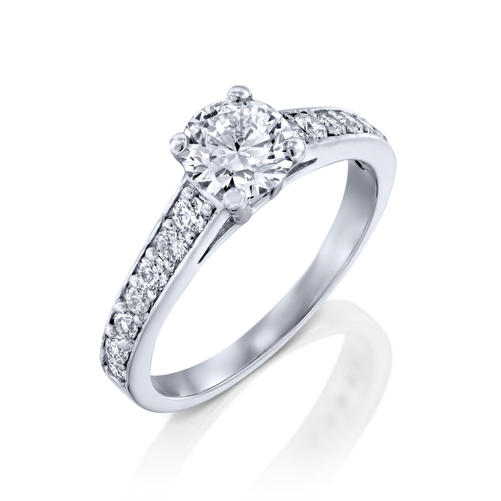 טבעת סול משובצת יהלומי מעבדה מזהב לבן לאירוסין