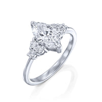 טבעת אירוסין ריילי מזהב לבן המשובצת יהלומי מעבדה בצורת מרקיזה