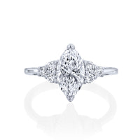 טבעת אירוסין ריילי מזהב לבן המשובצת יהלומי מעבדה בצורת מרקיזה