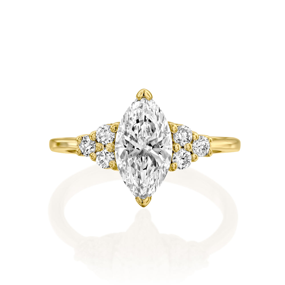 טבעת יהלום מעבדה ריילי מזהב צהוב בשיבוץ יהלומי מרקיזה