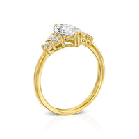 טבעת יהלום מעבדה ריילי מזהב צהוב בשיבוץ יהלומי מרקיזה