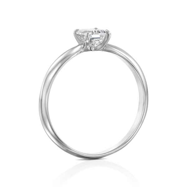 טבעת אירוסין "ברנדה אמרלד" זהב לבן