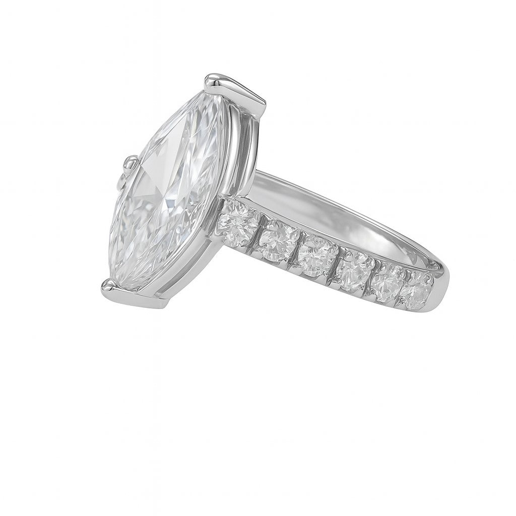 טבעת יהלומים מרקיזה זהב לבן עם יהלומי מעבדה