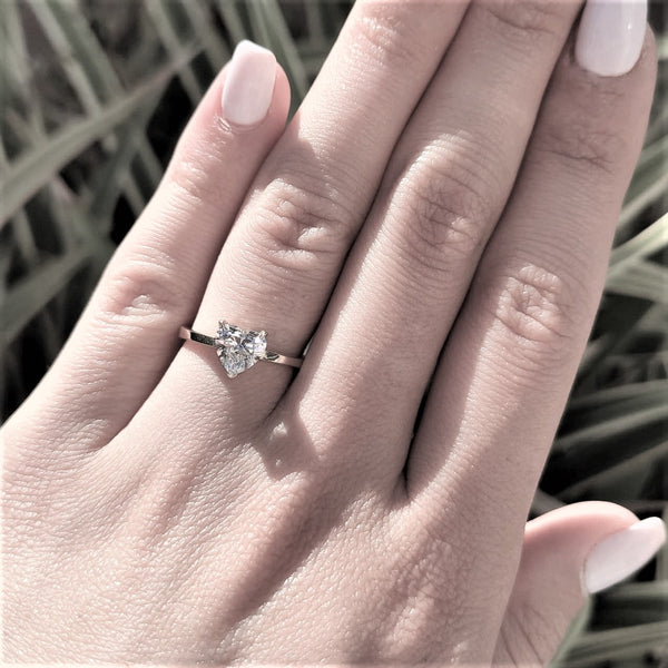 טבעת אירוסין "לב" זהב לבן