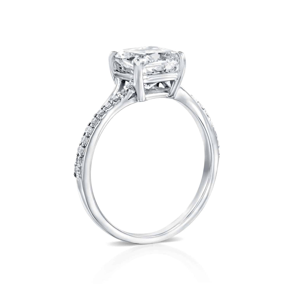 טבעת יהלומים ג'סיקה זהב לבן בשיבוץ cushion