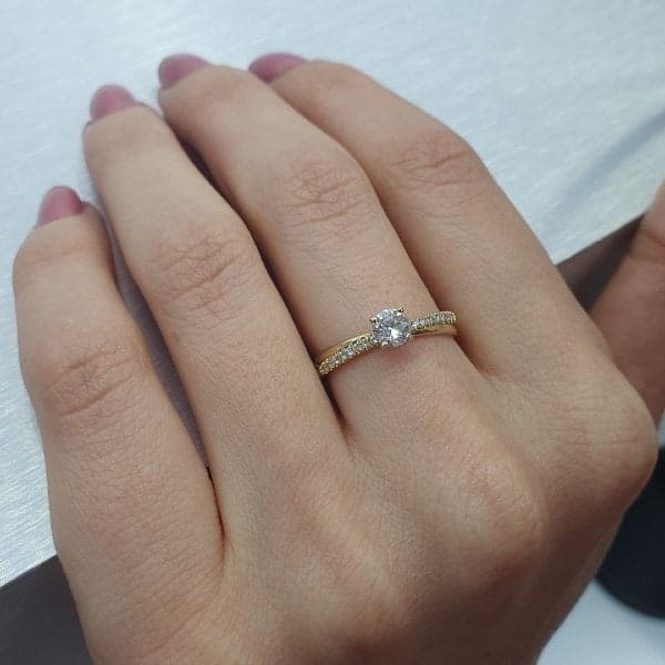 טבעת אירוסין "מוניק" זהב צהוב