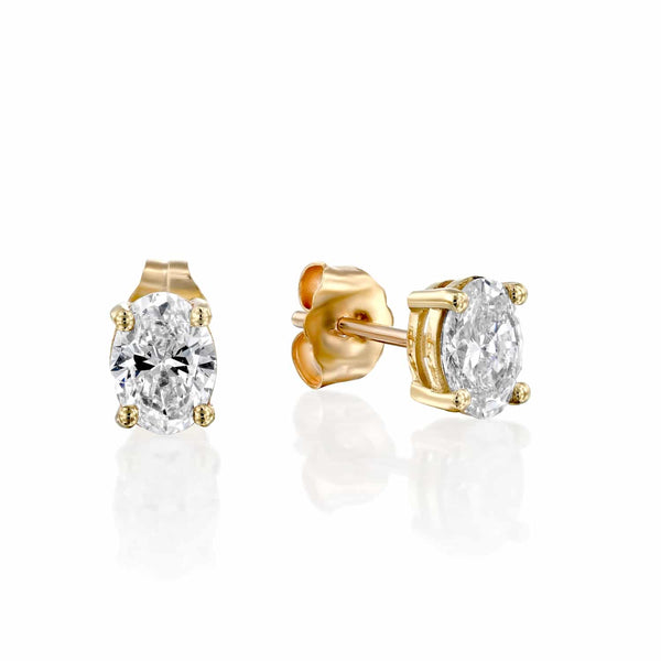 יהלומי מעבדה "אובל" המשובצים בעגילי סוליטר צמודים לאוזן בזהב צהוב