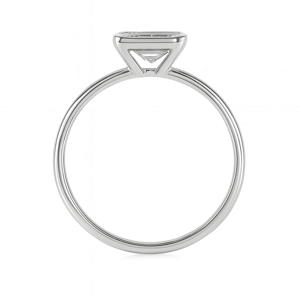 טבעת יהלום אשר קאט מזהב לבן 14K – עיצוב אלגנטי ונצחי