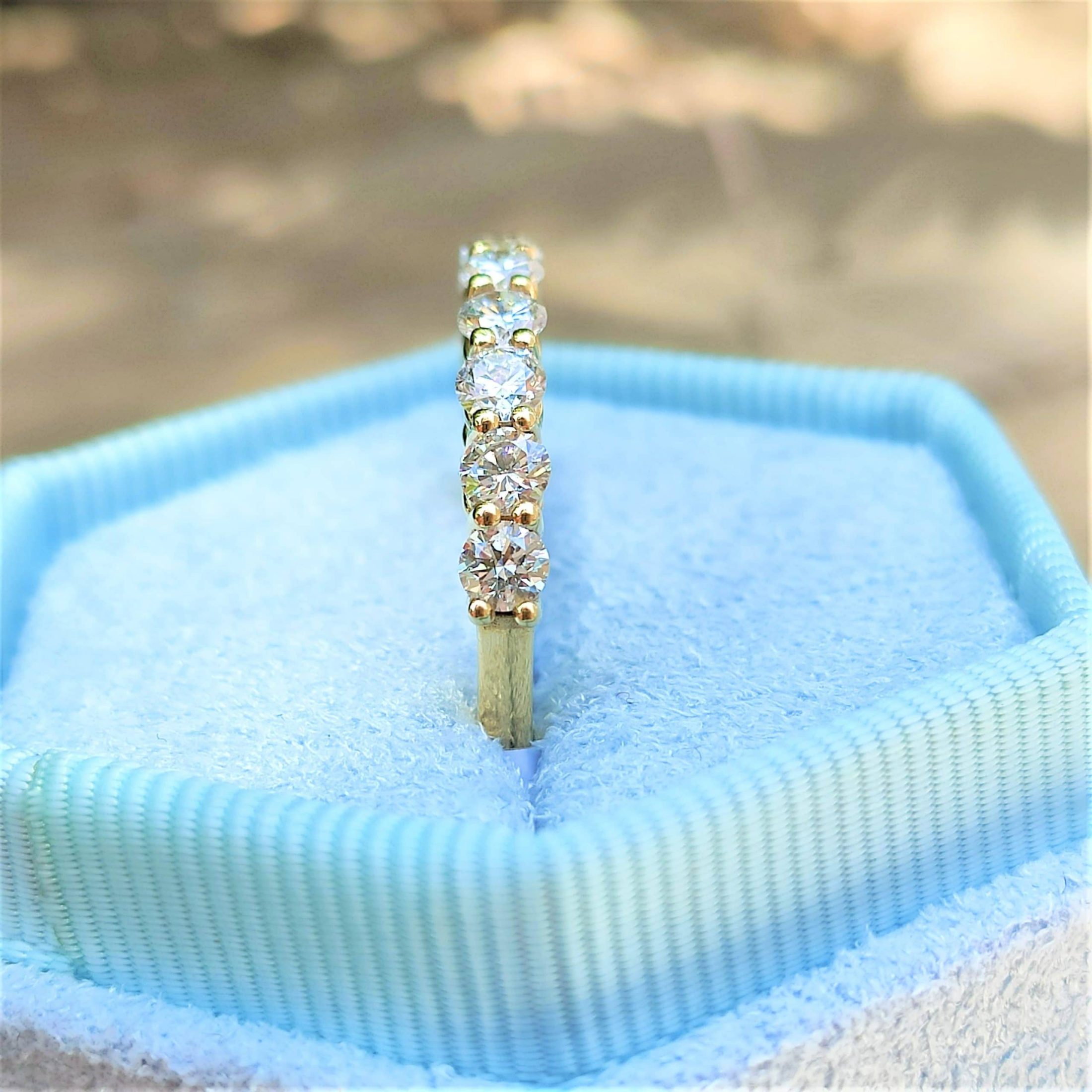 טבעת שורת יהלומים זהב צהוב