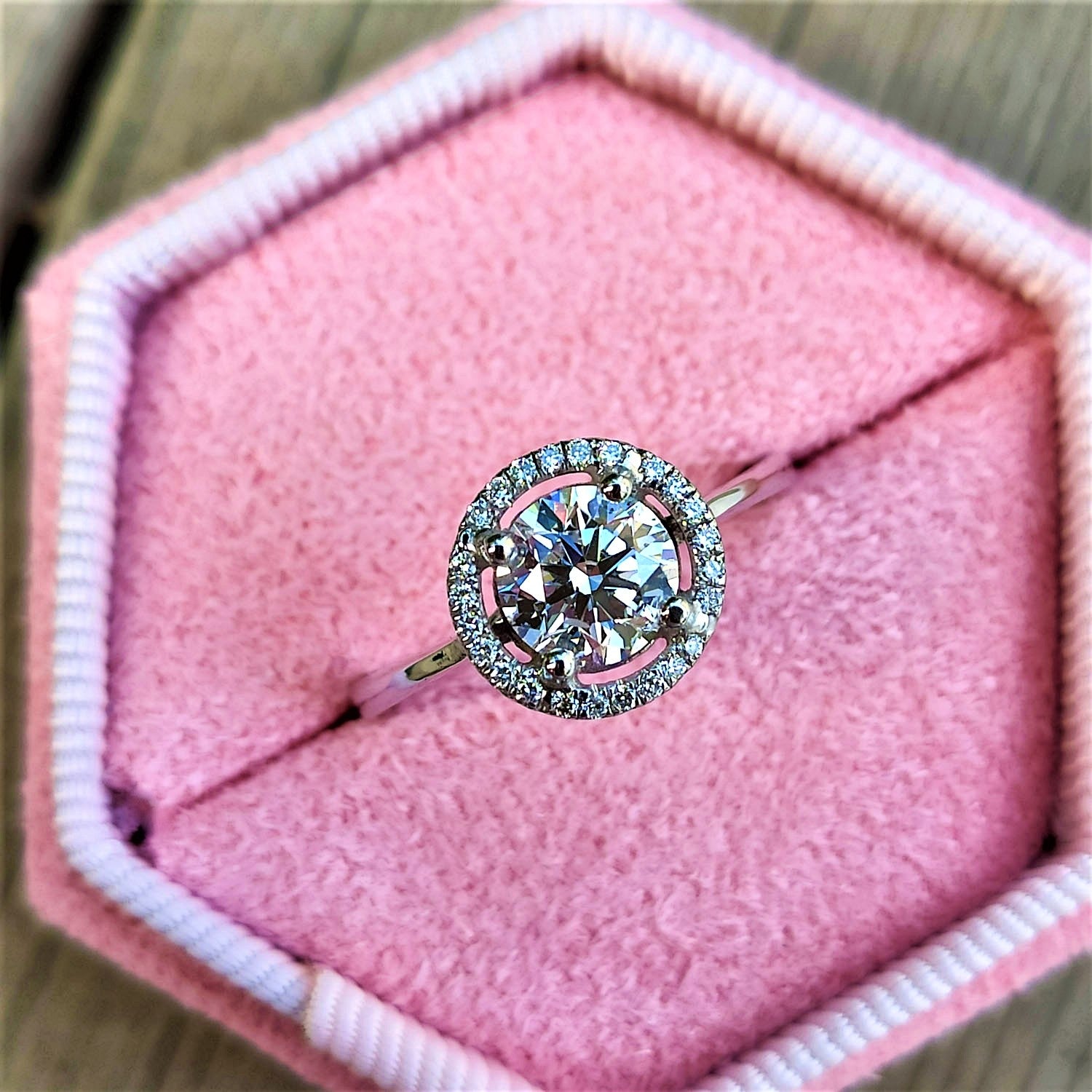 טבעת אירוסין "ליסה" זהב לבן