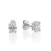 עגילים צמודים לאוזן משובצים יהלומי מעבדה בצורת אובל זהב לבן