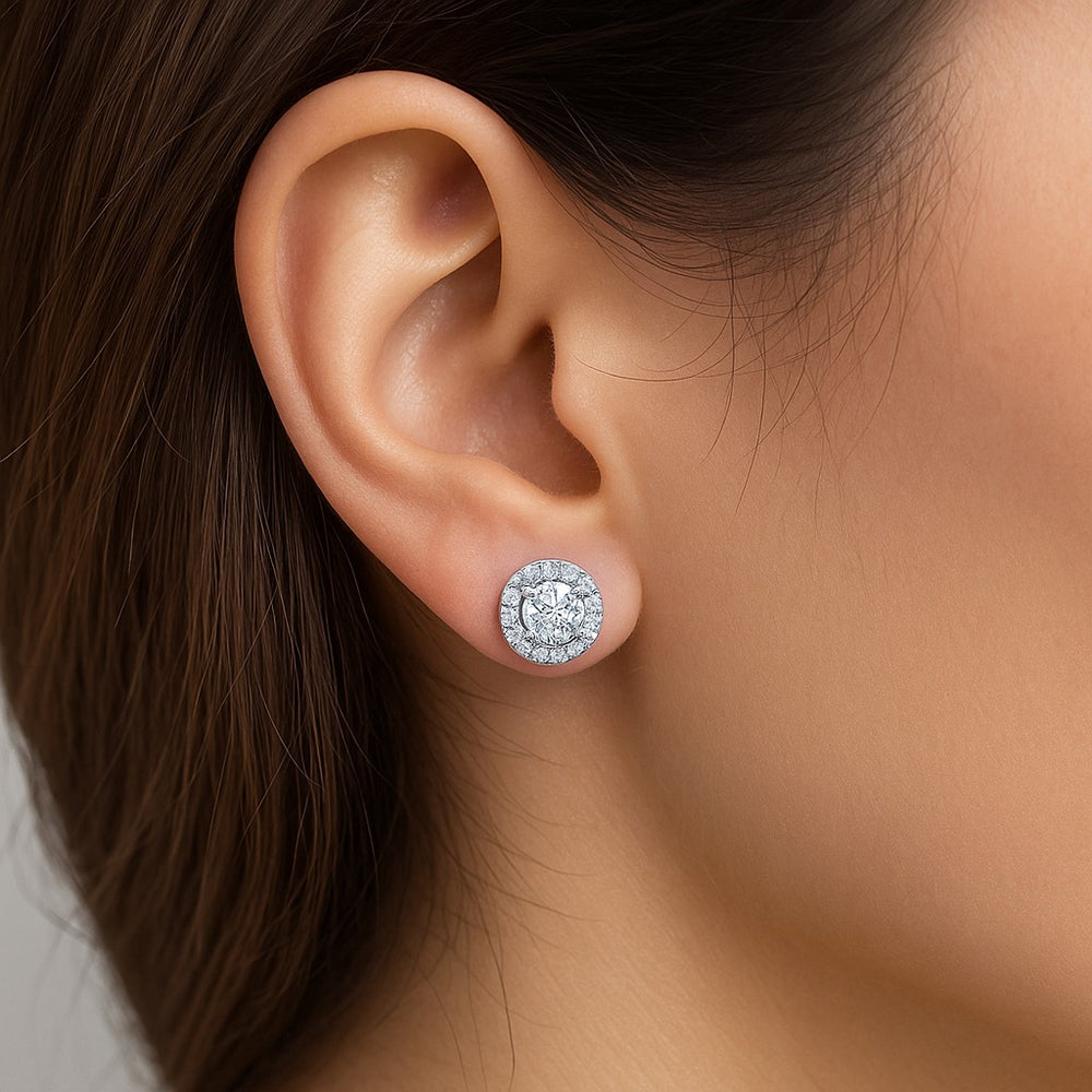 עגילי היילו מזהב לבן המשובצים יהלומים עגולים