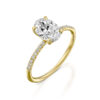 טבעת אירוסין "אריאנה משובצת" יהלום אובל זהב צהוב